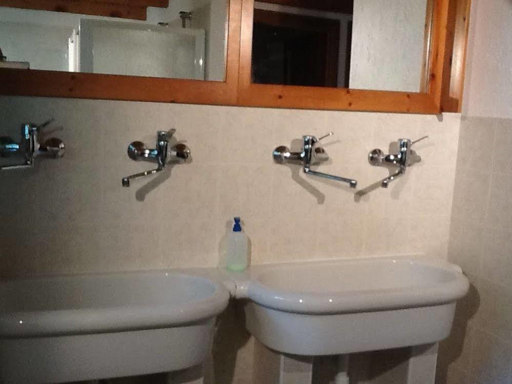 Auberge Lou Creton Di Lui Hostel Pontboset Dış mekan fotoğraf